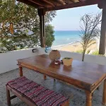 Casa vacanze Shambala House-where Mountains Meet The Sea *