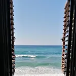 בית נופש Shambala House-where Mountains Meet The Sea *