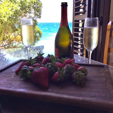Shambala House-where Mountains Meet The Sea * Pomos