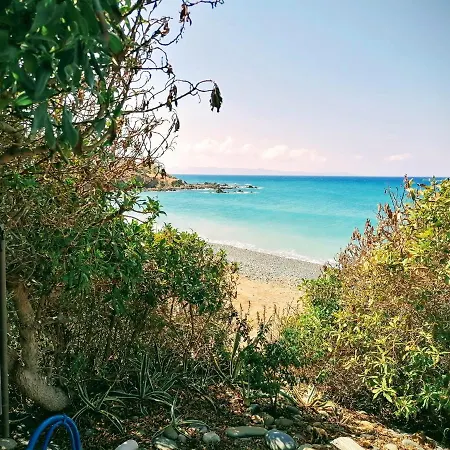 Shambala House-where Mountains Meet The Sea Pomos