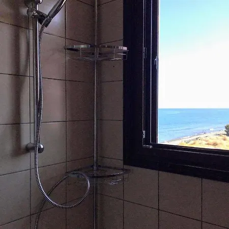 Holiday home Shambala House-where Mountains Meet The Sea *
