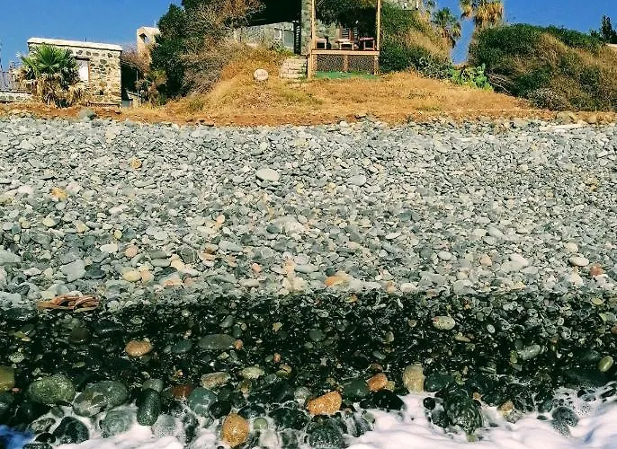 Shambala House-where Mountains Meet The Sea Dom wakacyjny