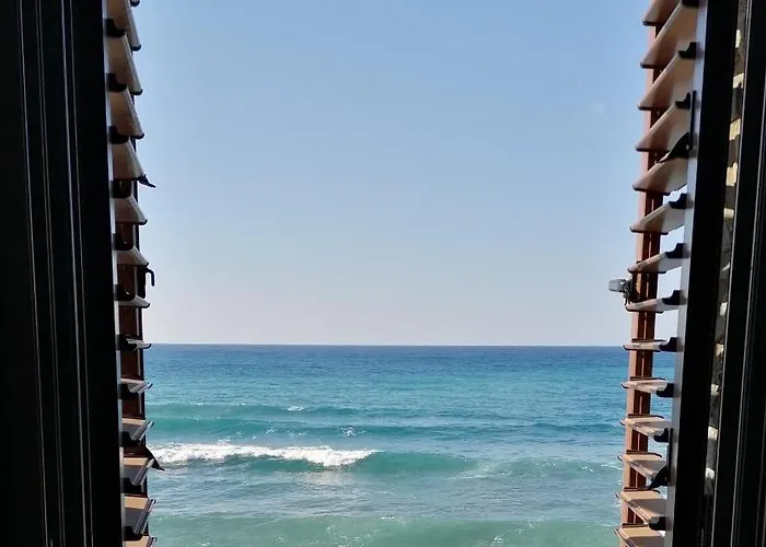 Dom wakacyjny Shambala House-where Mountains Meet The Sea *