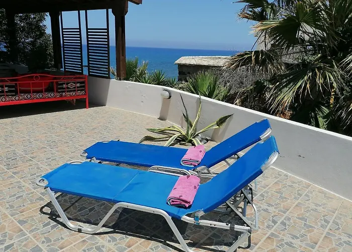 Dom wakacyjny Shambala House-where Mountains Meet The Sea